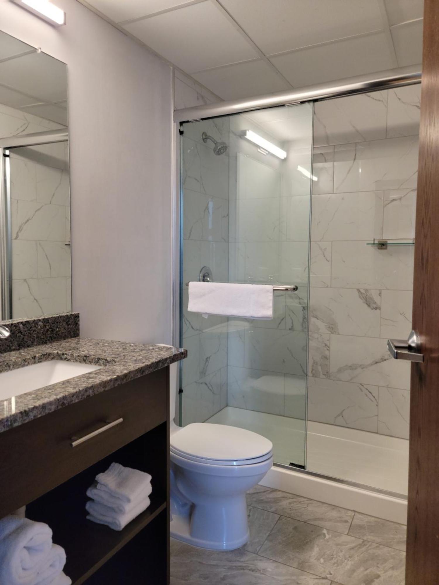 Ariel Broadway Hotel Lorain المظهر الخارجي الصورة
