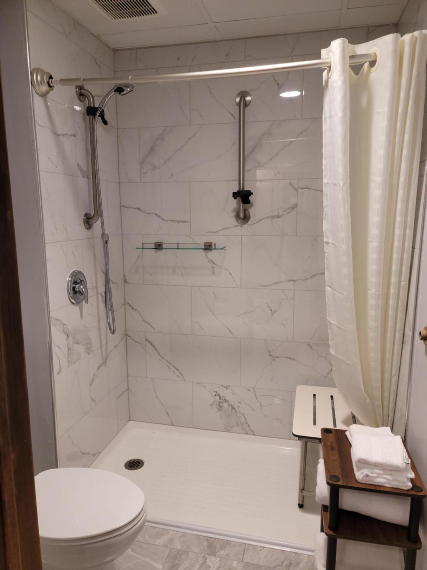 Ariel Broadway Hotel Lorain المظهر الخارجي الصورة