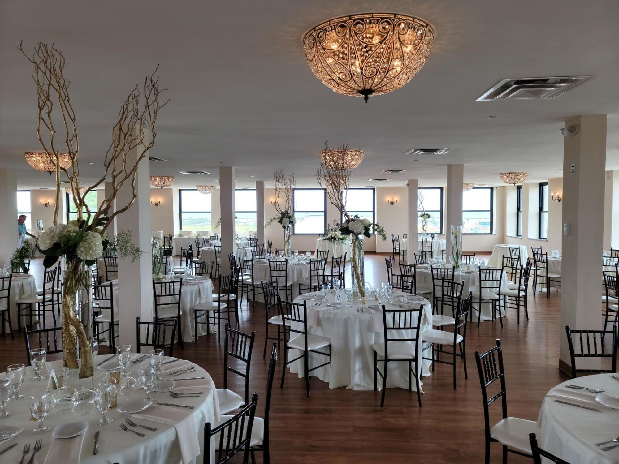 Ariel Broadway Hotel Lorain المظهر الخارجي الصورة