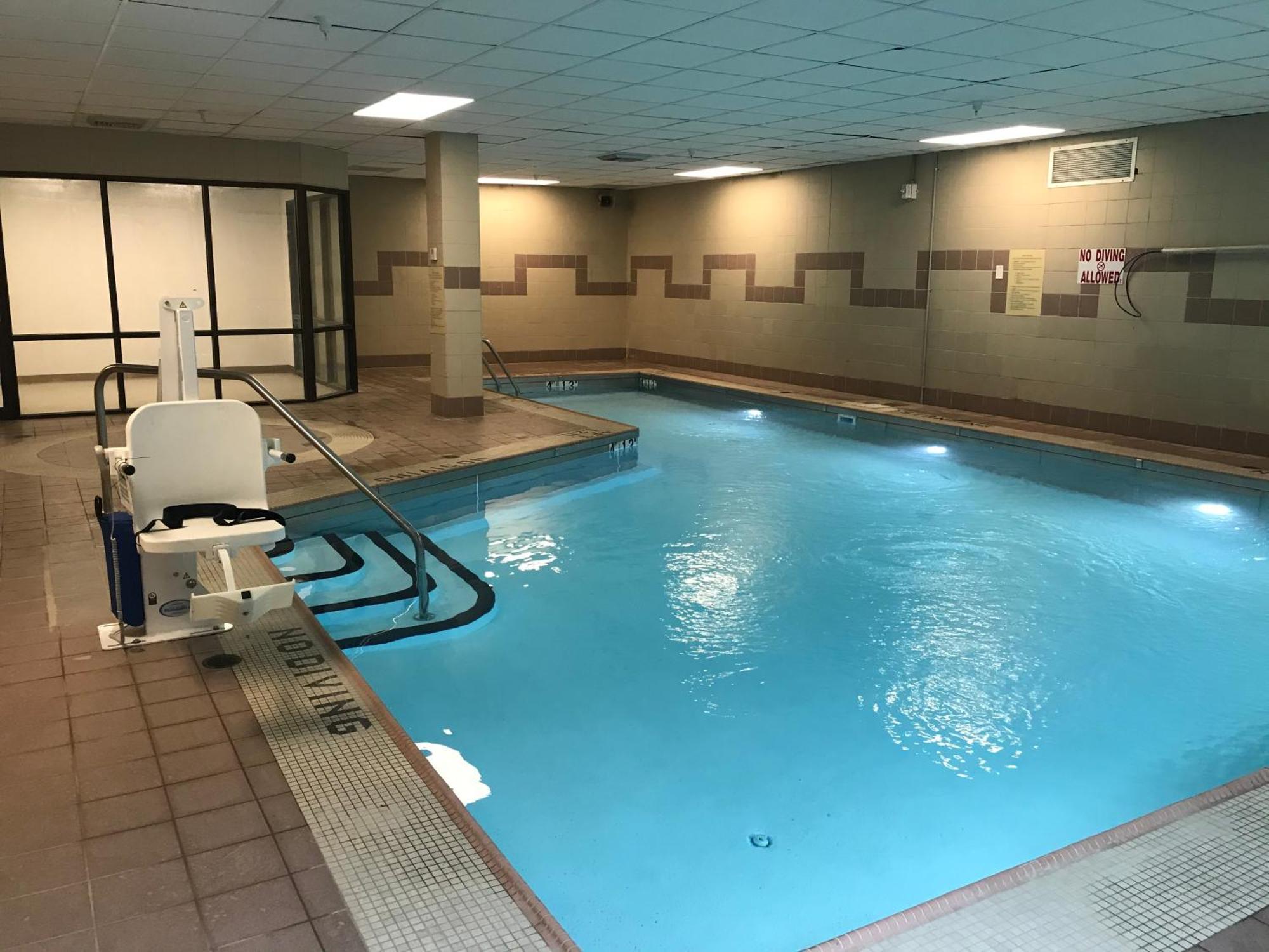 Ariel Broadway Hotel Lorain المظهر الخارجي الصورة